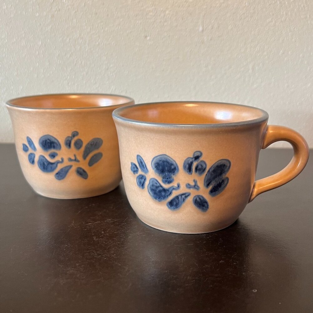 Set of 2 Vintage Pfaltzgraff Yorktowne Earth-tone & Blue Stoneware Cups / Mugs